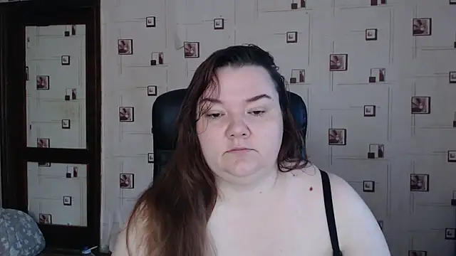 Snapshot of TasyaBigTTs chatting on 2, 12, 2025 TasyaBigTTs online show from 2, 12, 2025