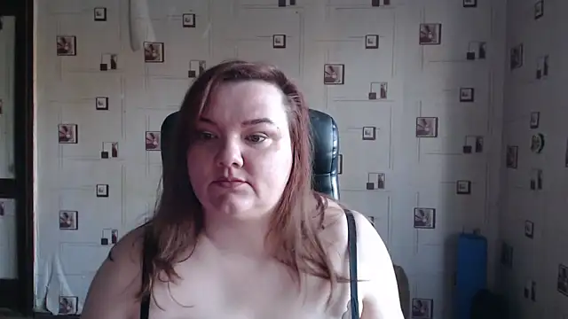 Snapshot of TasyaBigTTs chatting on 5, 4, 2026 TasyaBigTTs online show from 5, 4, 2026