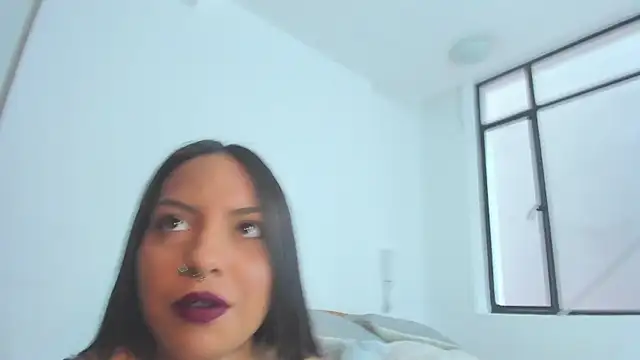 emiily15   online show from 28, 12, 2024