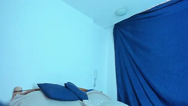 emiily15   online show from 24, 1, 2025