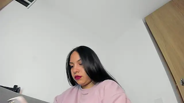 emiily15   online show from 20, 7, 2026