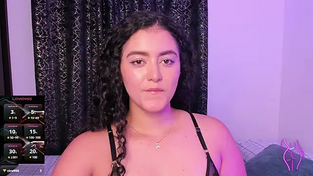 Snapshot of Adhara-zanne chatting on 4, 3, 2025 Adhara-zanne online show from 4, 3, 2025