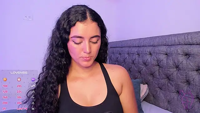 Snapshot of Adhara-zanne chatting on 8, 11, 2025 Adhara-zanne online show from 8, 11, 2025