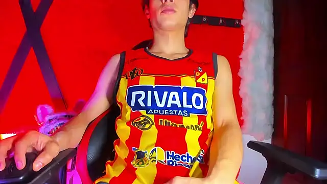 LilOwen  online show from 6, 4, 2026