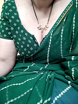 Snapshot of sunitha-3 chatting on 3, 3, 2025 sunitha-3 online show from 3, 3, 2025