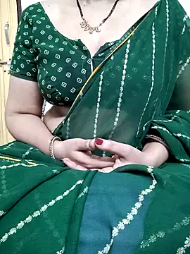 Snapshot of sunitha-3 chatting on 3, 3, 2025 sunitha-3 online show from 3, 3, 2025
