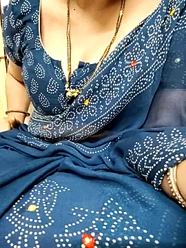 Snapshot of sunitha-3 chatting on 8, 3, 2025 sunitha-3 online show from 8, 3, 2025