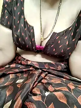 Snapshot of sunitha-3 chatting on 18, 3, 2025 sunitha-3 online show from 18, 3, 2025