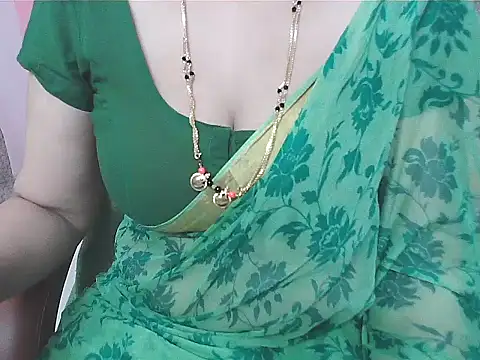 Snapshot of sunitha-3 chatting on 23, 9, 2025 sunitha-3 online show from 23, 9, 2025