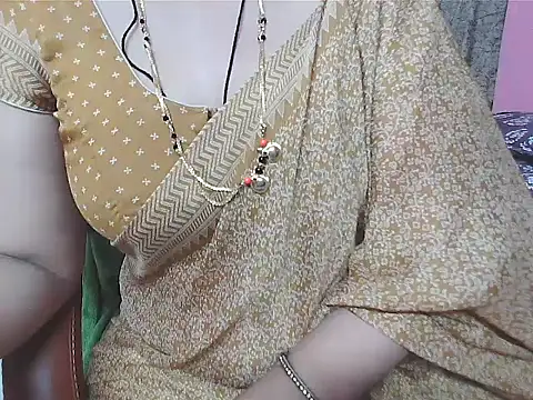 Snapshot of sunitha-3 chatting on 1, 10, 2025 sunitha-3 online show from 1, 10, 2025