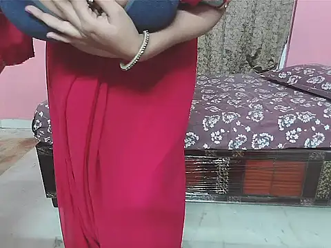 Snapshot of sunitha-3 chatting on 2, 10, 2025 sunitha-3 online show from 2, 10, 2025