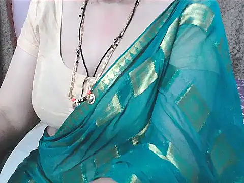 Snapshot of sunitha-3 chatting on 13, 10, 2025 sunitha-3 online show from 13, 10, 2025