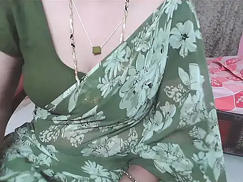 Snapshot of sunitha-3 chatting on 27, 10, 2025 sunitha-3 online show from 27, 10, 2025