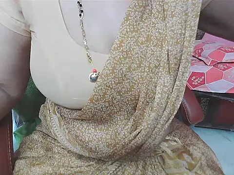 Snapshot of sunitha-3 chatting on 3, 11, 2025 sunitha-3 online show from 3, 11, 2025