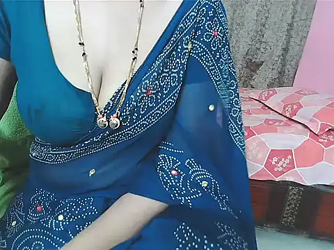 Snapshot of sunitha-3 chatting on 6, 11, 2025 sunitha-3 online show from 6, 11, 2025