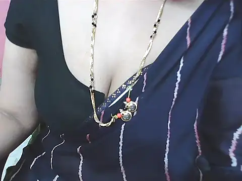 Snapshot of sunitha-3 chatting on 11, 11, 2025 sunitha-3 online show from 11, 11, 2025