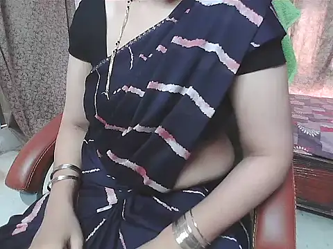 Snapshot of sunitha-3 chatting on 18, 11, 2025 sunitha-3 online show from 18, 11, 2025