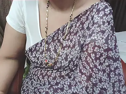 Snapshot of sunitha-3 chatting on 22, 11, 2025 sunitha-3 online show from 22, 11, 2025