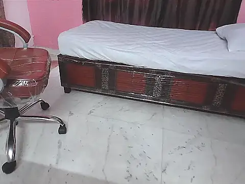 Snapshot of sunitha-3 chatting on 24, 11, 2025 sunitha-3 online show from 24, 11, 2025