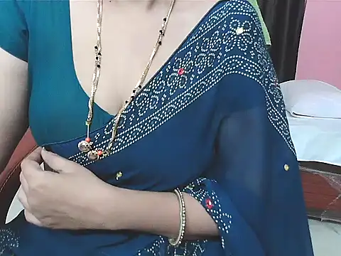 Snapshot of sunitha-3 chatting on 26, 11, 2025 sunitha-3 online show from 26, 11, 2025