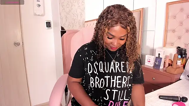 Snapshot of Isla_Scott chatting on 9, 3, 2025 Isla Scott online show from 9, 3, 2025