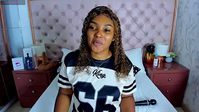 Snapshot of Isla_Scott chatting on 21, 3, 2025 Isla Scott online show from 21, 3, 2025