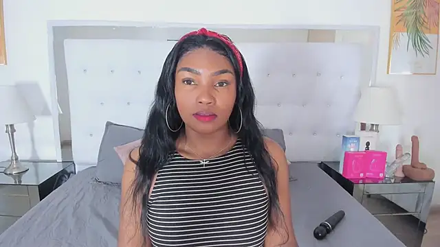 Isla Scott online show from 14, 4, 2026