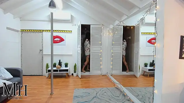 Snapshot of MizzHell chatting on 12, 1, 2026 MizzHell online show from 12, 1, 2026