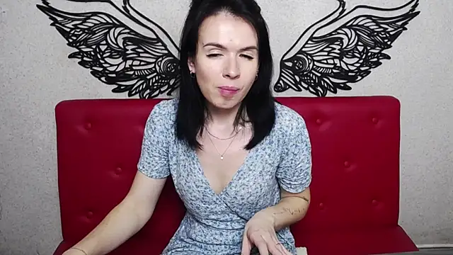 JasmineKouch online show from 1, 2, 2025