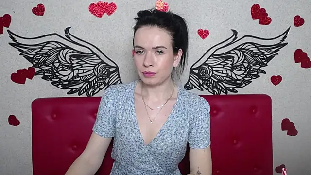 JasmineKouch online show from 17, 2, 2025