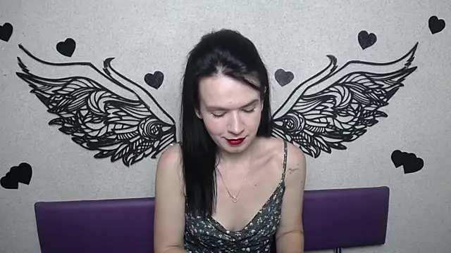 JasmineKouch online show from 10, 9, 2025