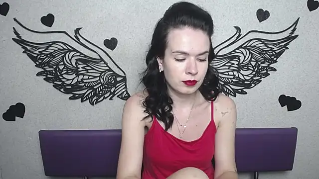 JasmineKouch online show from 7, 10, 2025