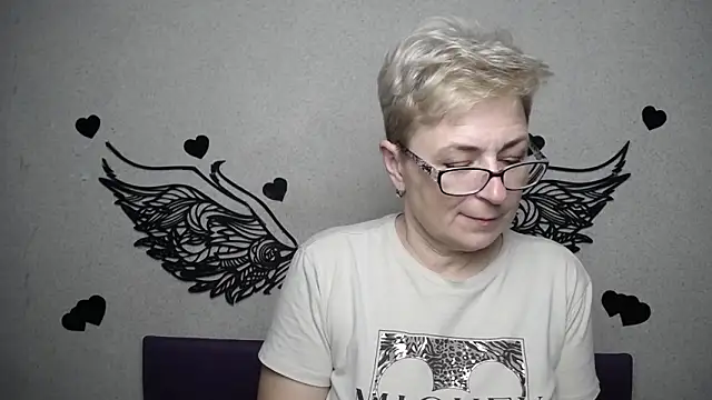 EmiliaGree online show from 4, 4, 2026