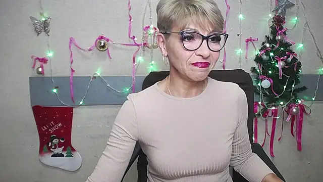 Snapshot of EllaBonito chatting on 12, 1, 2025 EllaBonito online show from 12, 1, 2025