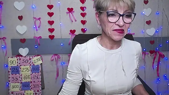 Snapshot of EllaBonito chatting on 5, 2, 2025 EllaBonito online show from 5, 2, 2025