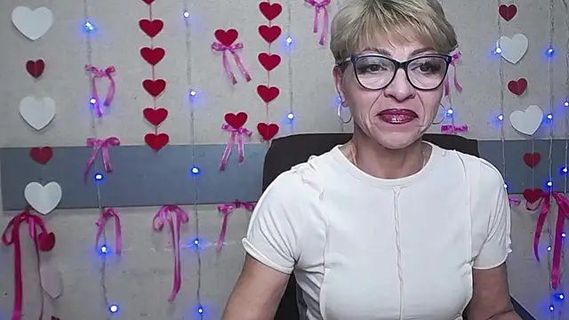 Snapshot of EllaBonito chatting on 7, 3, 2025 EllaBonito online show from 7, 3, 2025