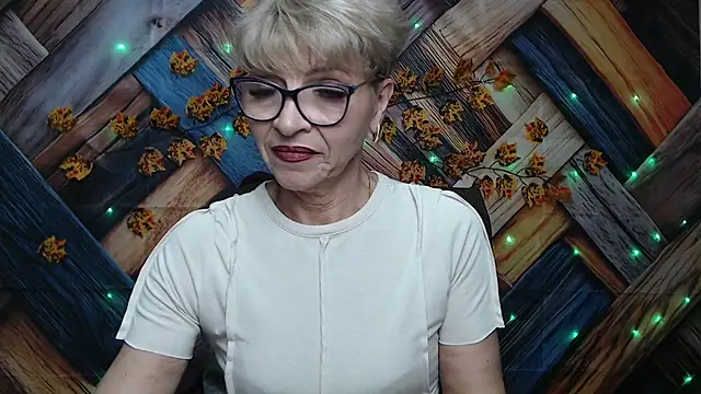 Snapshot of EllaBonito chatting on 23, 11, 2025 EllaBonito online show from 23, 11, 2025