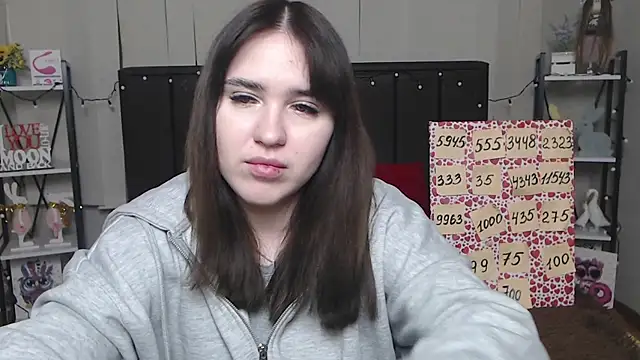 LauraHlot online show from 3, 2, 2025