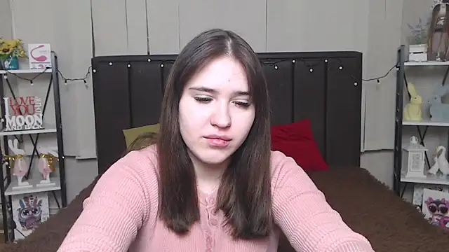 LauraHlot online show from 6, 2, 2025