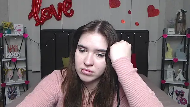 LauraHlot online show from 4, 3, 2025