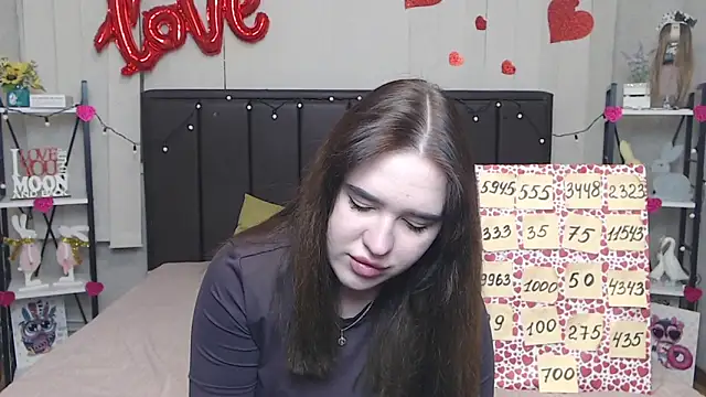 LauraHlot online show from 12, 3, 2025