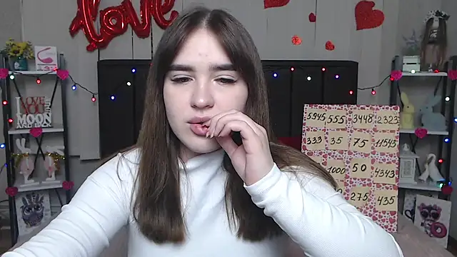 LauraHlot online show from 17, 3, 2025