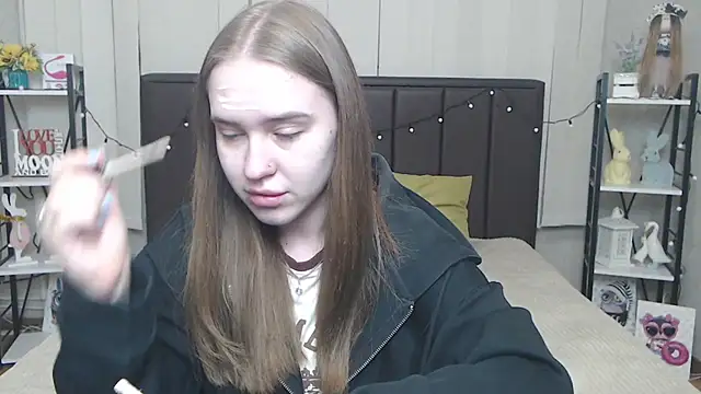 LauraHlot online show from 13, 9, 2025