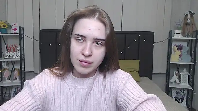 LauraHlot online show from 2, 10, 2025