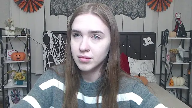 LauraHlot online show from 3, 11, 2025