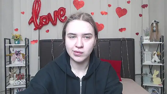 LauraHlot online show from 12, 2, 2026