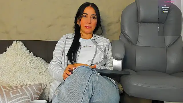 Snapshot of Sofia__rivera chatting on 31, 12, 2024 Sofia  rivera online show from 31, 12, 2024