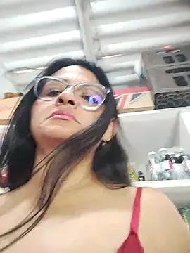 Snapshot of Linda_Lars chatting on 5, 11, 2025 Linda Lars online show from 5, 11, 2025