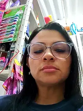 Snapshot of Linda_Lars chatting on 17, 12, 2025 Linda Lars online show from 17, 12, 2025