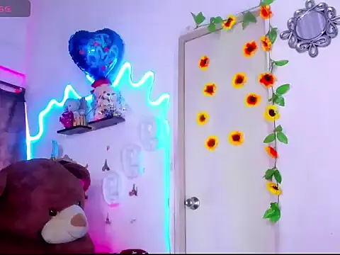 Snapshot of daniela_bigcock22 chatting on 13, 12, 2025 daniela bigcock22 online show from 13, 12, 2025